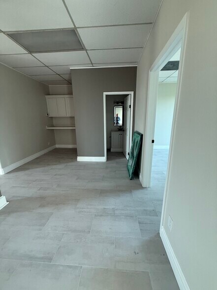 More Photos Of 116 N Vineyard Ave, Ontario Office For Lease