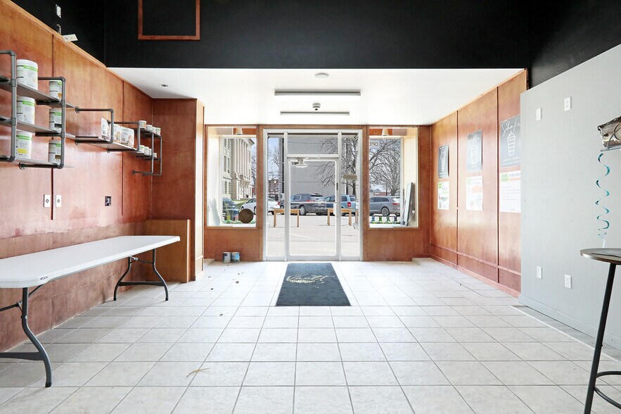 More Photos Of 104 N Wilson Ave, Jefferson Storefront For Sale