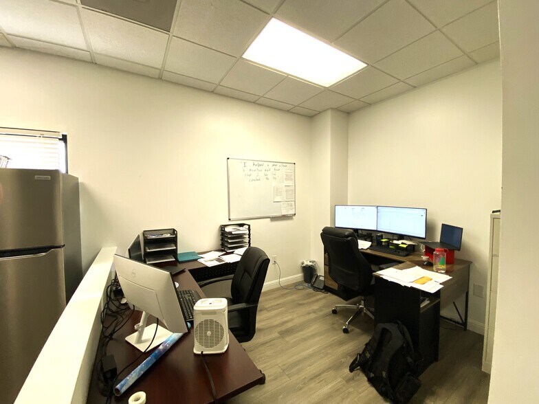 More Photos Of 116 Cromer Rd, West Columbia Light Distribution For Lease