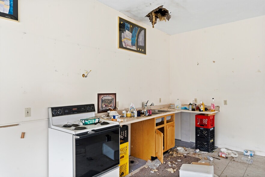 More Photos Of 360 SW Cutoff, Northborough Industrial For Sale