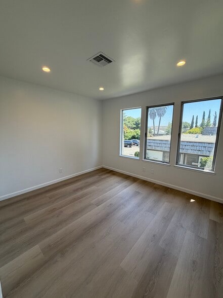 More Photos Of 19830 Lake Chabot Rd, Castro Valley Medical For Lease