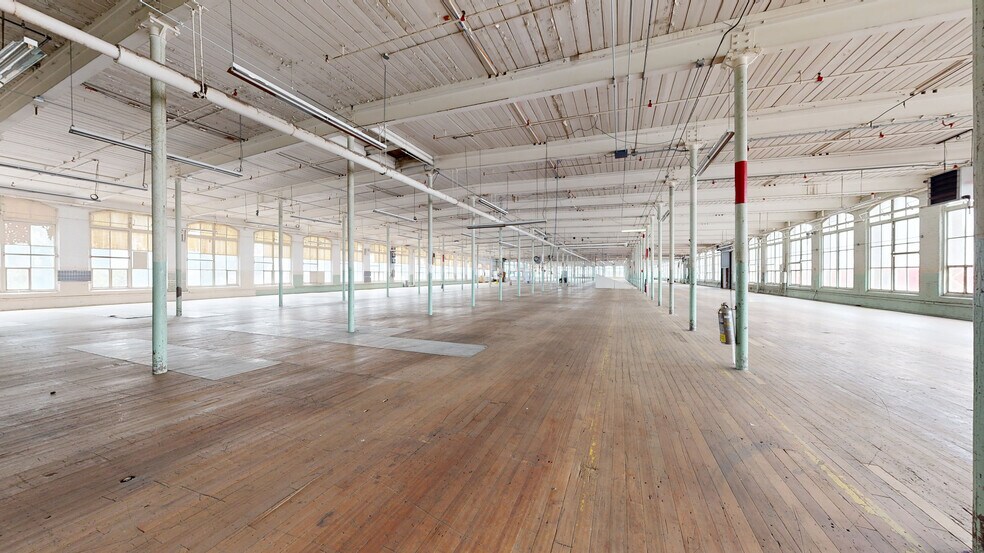 More Photos Of 90 South St, West Warren Manufacturing For Lease