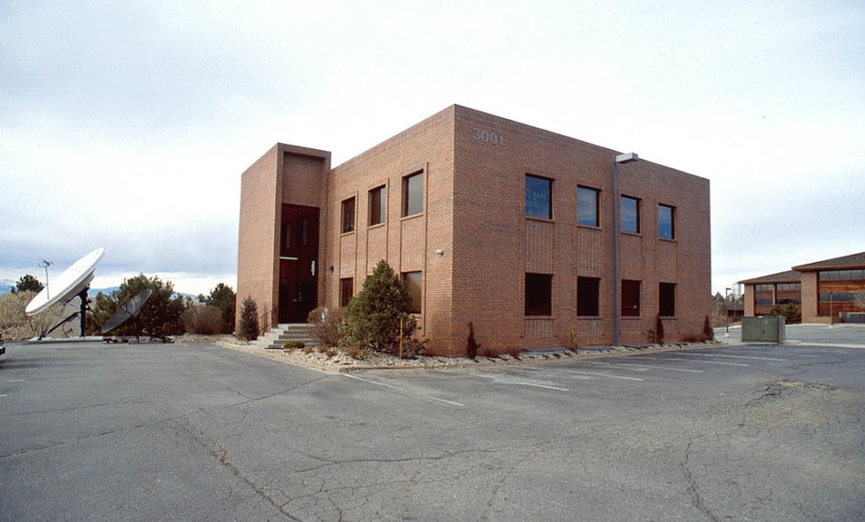 More Photos Of 3001 S Jamaica Ct, Aurora Office Residential For Sale