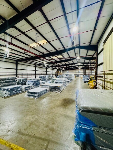 More Photos Of 226 Micolas St, Opp Warehouse For Sale