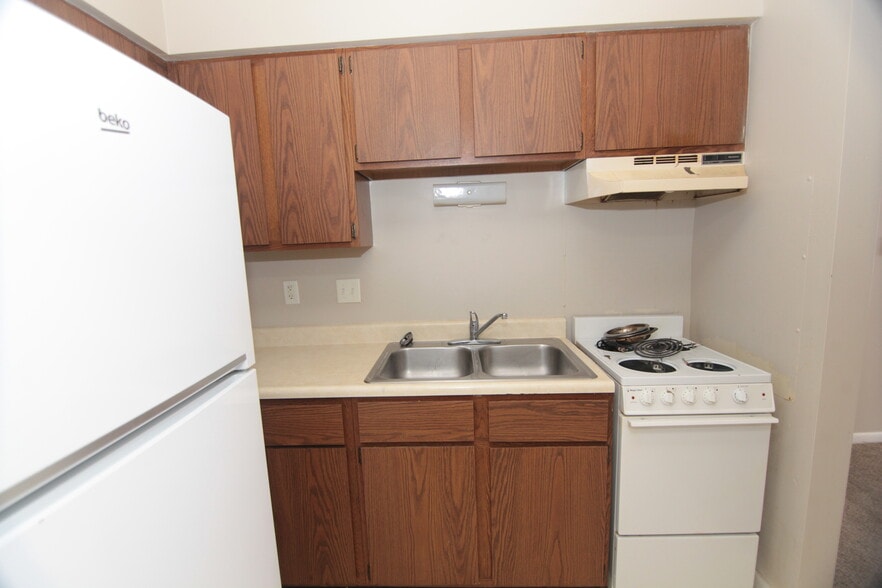 More Photos Of 1524 38th St, Rock Island Office Residential For Sale