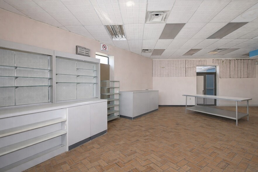 More Photos Of 10917 Rockaway Blvd, South Ozone Park Flex For Lease