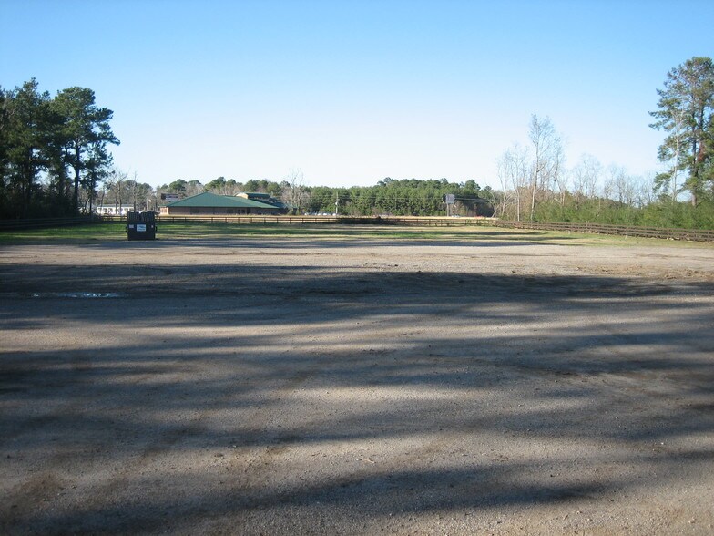 More Photos Of 2606 Spring Cypress Rd, Spring Warehouse For Sale