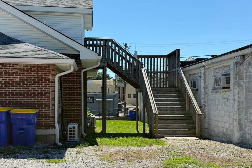 More Photos Of 103 N High St, Franklin Office Residential For Sale