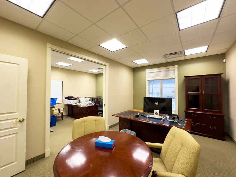 More Photos Of 516 State Route 33, Millstone Township Medical For Lease