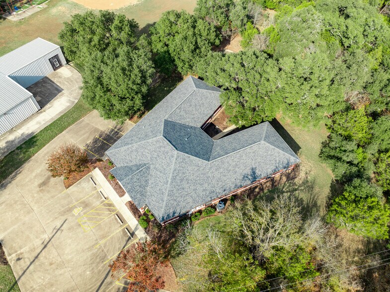 More Photos Of 625 Kennedy Ct, Belton Office For Sale