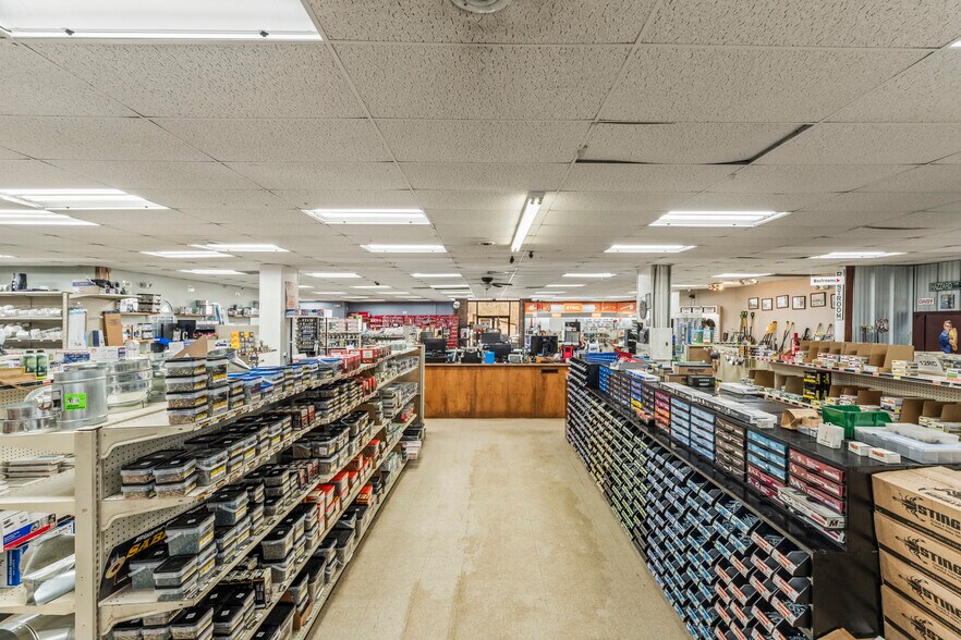 More Photos Of 1100 Winchester Hwy, Fayetteville Freestanding For Sale