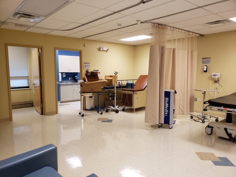 More Photos Of 1450 Parkside Ave, Ewing Medical For Lease