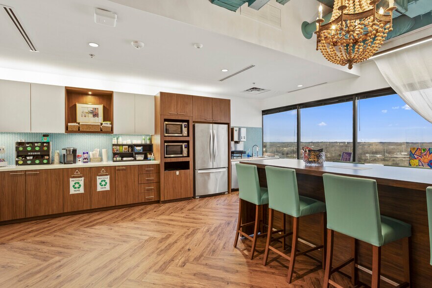 More Photos Of 188 E Capitol St, Jackson Office For Lease