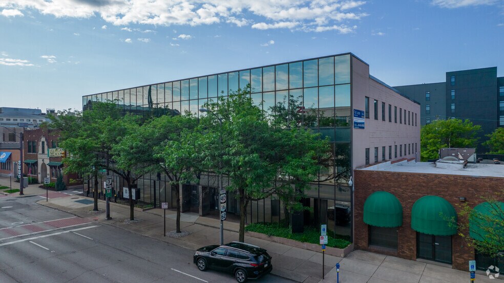 More Photos Of 395 E Broad St, Columbus Office For Sale