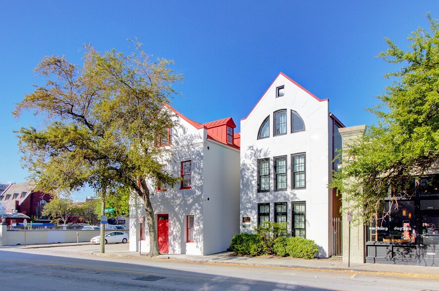 Primary Photo Of 241-243 E Bay St, Charleston Apartments For Sale