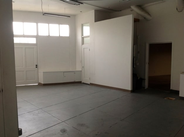More Photos Of 6375 N Figueroa Blvd, Los Angeles Storefront Retail Residential For Lease