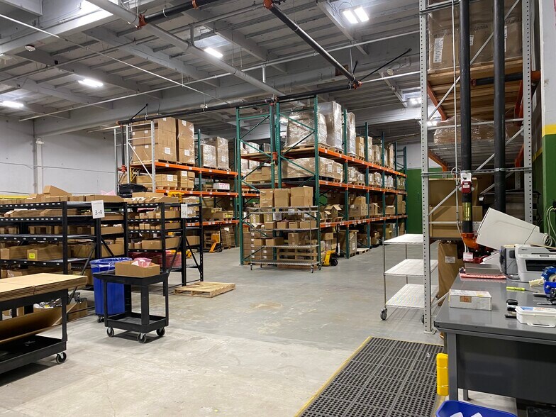 More Photos Of 18023 Highway 99, Lynnwood Light Manufacturing For Lease