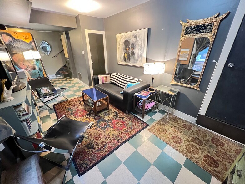 More Photos Of 1438-1442 Light St, Baltimore Showroom For Sale