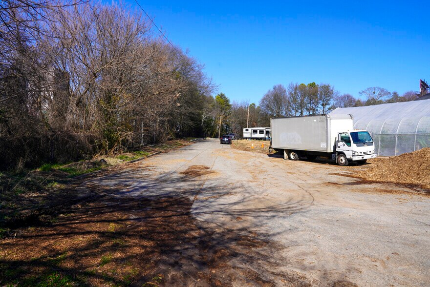 More Photos Of 2200 Reynolds Dr SW, Atlanta Land For Sale