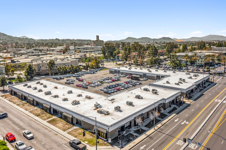 More Photos Of 165 W Hospitality Ln, San Bernardino Flex For Lease