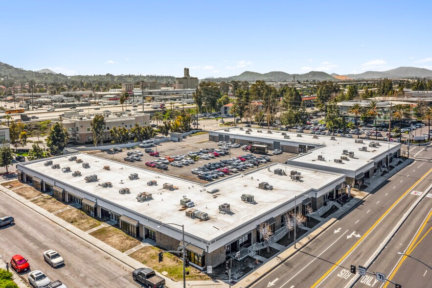 More Photos Of 165 W Hospitality Ln, San Bernardino Flex For Lease