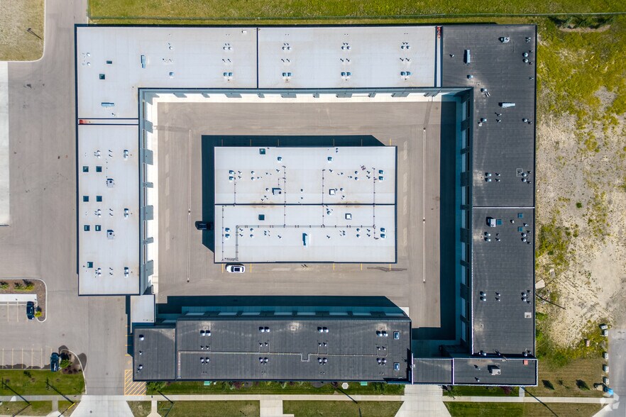 More Photos Of 1750 120 Av NE, Calgary Warehouse For Sale