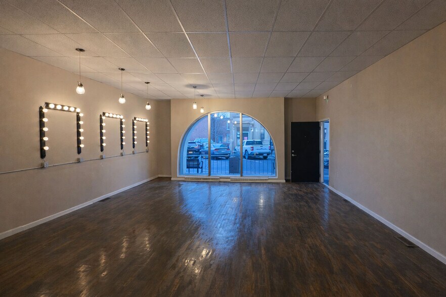 More Photos Of 88 Remsen St, Cohoes Storefront Retail Office For Lease