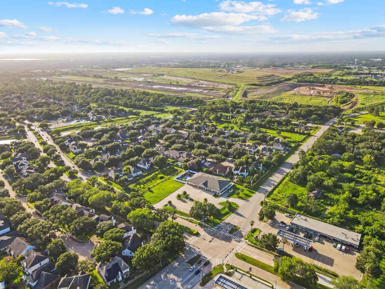 More Photos Of 15606 W Airport Blvd, Sugar Land Medical For Sale