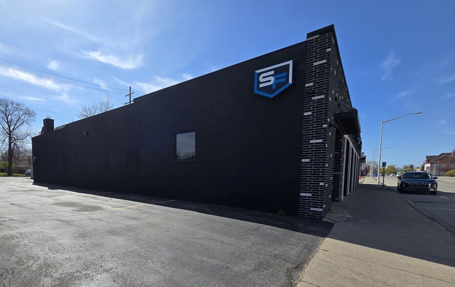 More Photos Of 228 Washington Ave, Bay City Freestanding For Sale