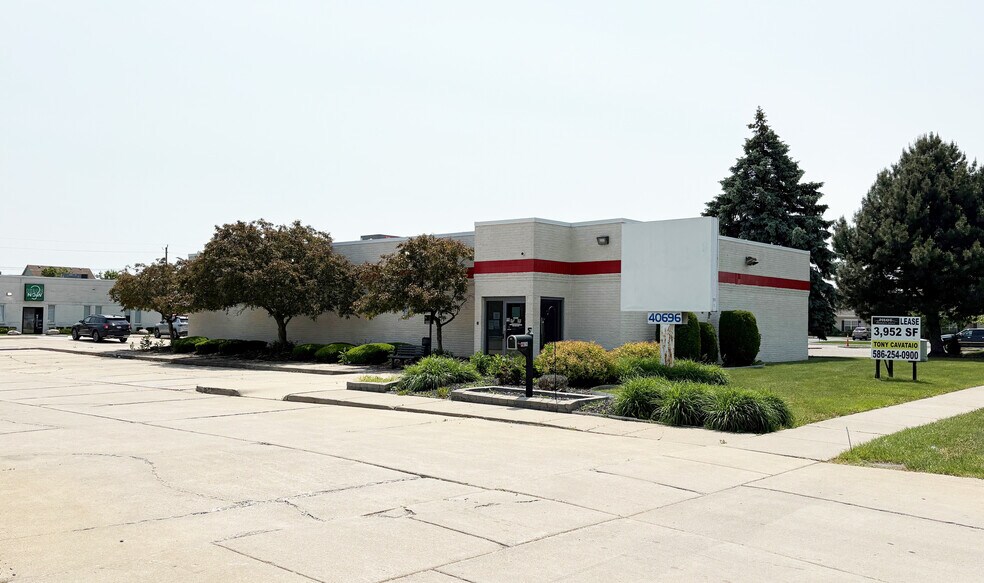 Primary Photo Of 40696 Garfield Rd, Clinton Township Veterinarian Kennel For Lease