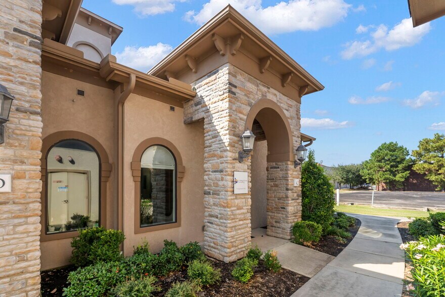 More Photos Of 256 Ed English Dr, Shenandoah Medical For Sale