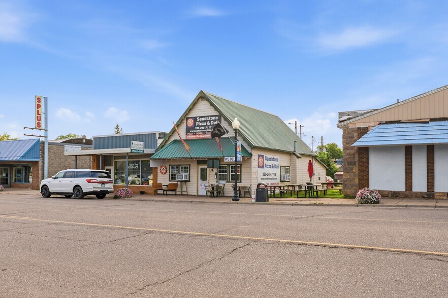More Photos Of 410 Main St, Sandstone Restaurant For Sale