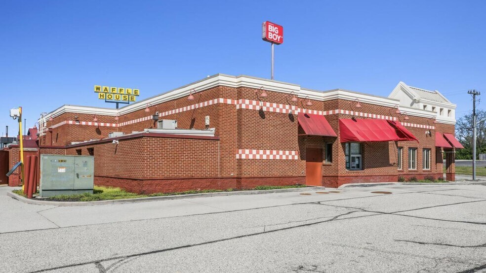 More Photos Of 2439 E Sharon Rd, Cincinnati Restaurant For Sale