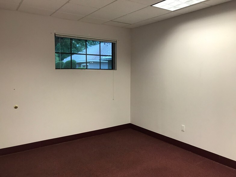 More Photos Of 165 Sabal Palm Dr, Longwood Medical For Lease