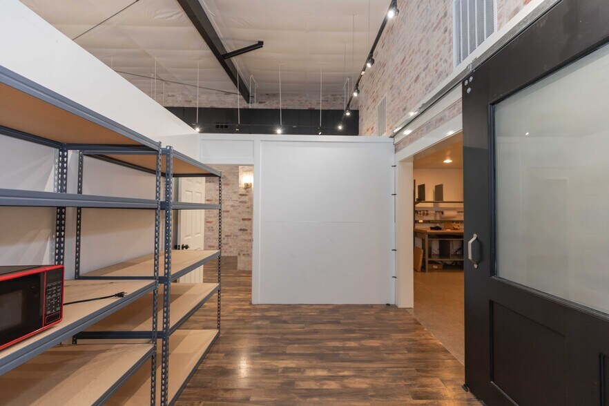 More Photos Of 5215 S Coulter, Suite 400, Amarillo Storefront For Lease