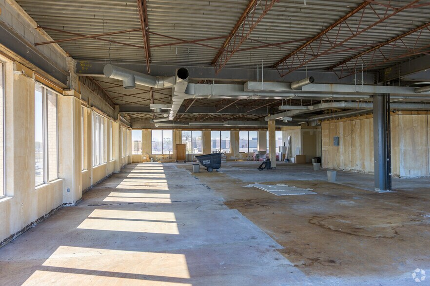 More Photos Of 347 Midway Blvd, Elyria Office For Lease