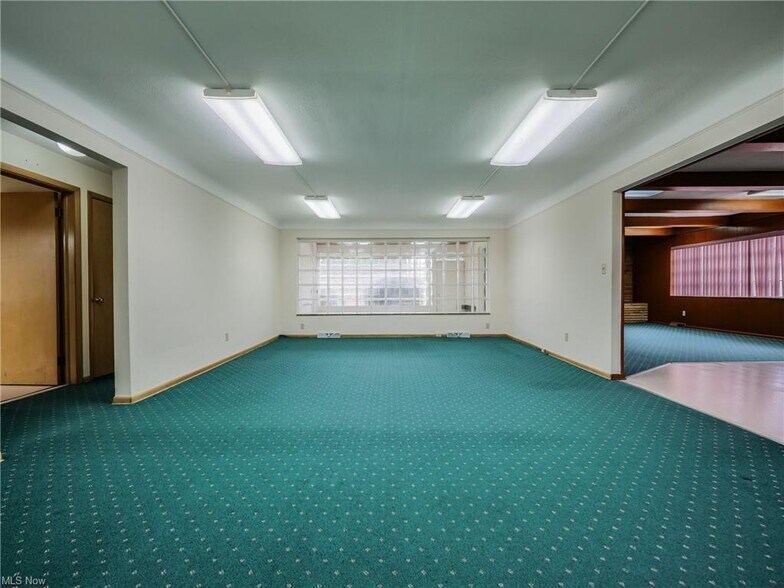 More Photos Of 31255 Lorain Rd, Cleveland Office Residential For Sale