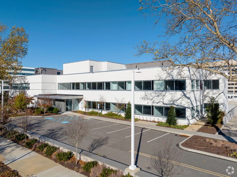 Primary Photo Of 15 Kings Grant Dr, Bala Cynwyd Office For Lease