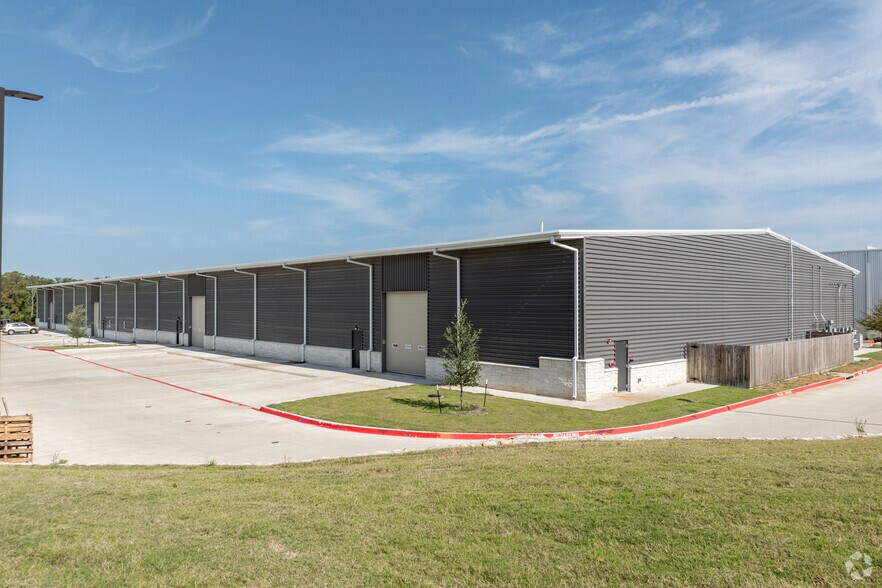 More Photos Of 2202 Sam Rayburn Hwy, Melissa Warehouse For Sale
