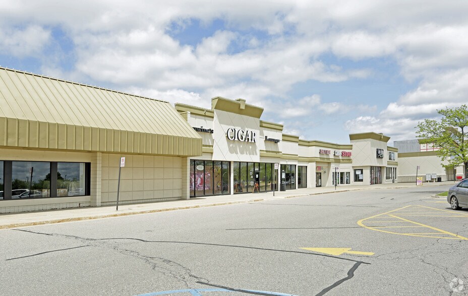 More Photos Of 44725-44807 Schoenherr Rd, Sterling Heights Unknown For Lease