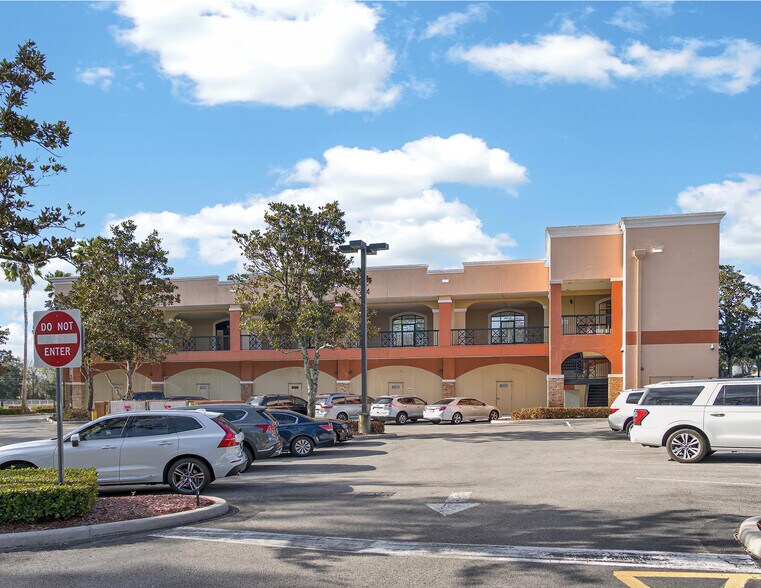 More Photos Of 1890 CR 419, Oviedo General Retail For Lease