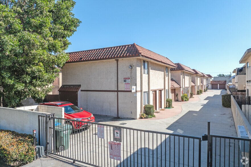 More Photos Of 7246 Petrol St, Paramount Apartments For Sale