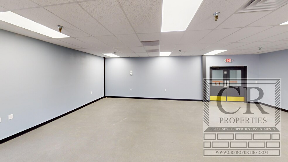 More Photos Of 2922 Route 9W, New Windsor Township Freestanding For Sale