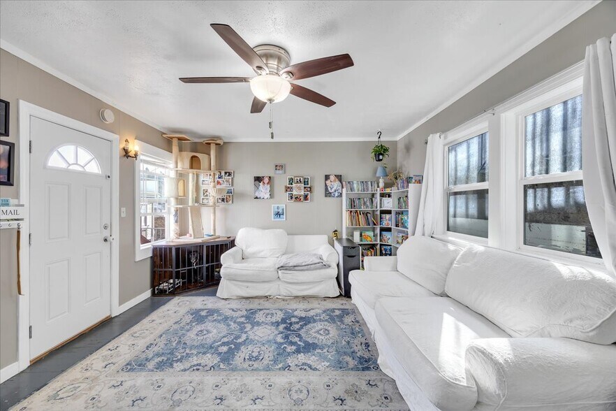 More Photos Of 134 N Washington St, Sonora Specialty For Sale