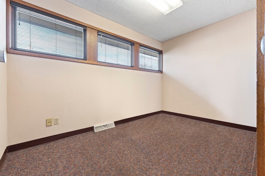 More Photos Of 811 N 19th St, Allentown Medical For Lease