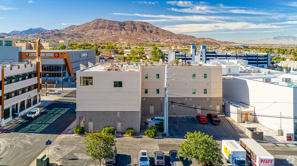 More Photos Of 155 S Water St, Henderson Storefront Retail Residential For Lease