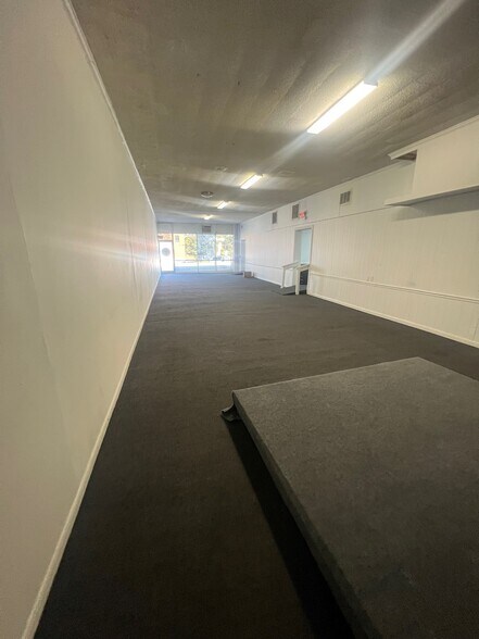 More Photos Of 9 J W Thomas Way, Thomasville Office For Lease