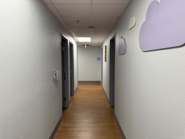 More Photos Of 604 W Warner Rd, Chandler Medical For Lease