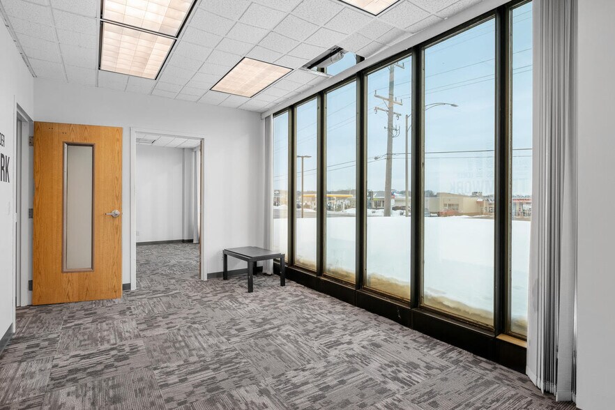 More Photos Of 2627 E Beltline Ave SE, Grand Rapids Medical For Lease