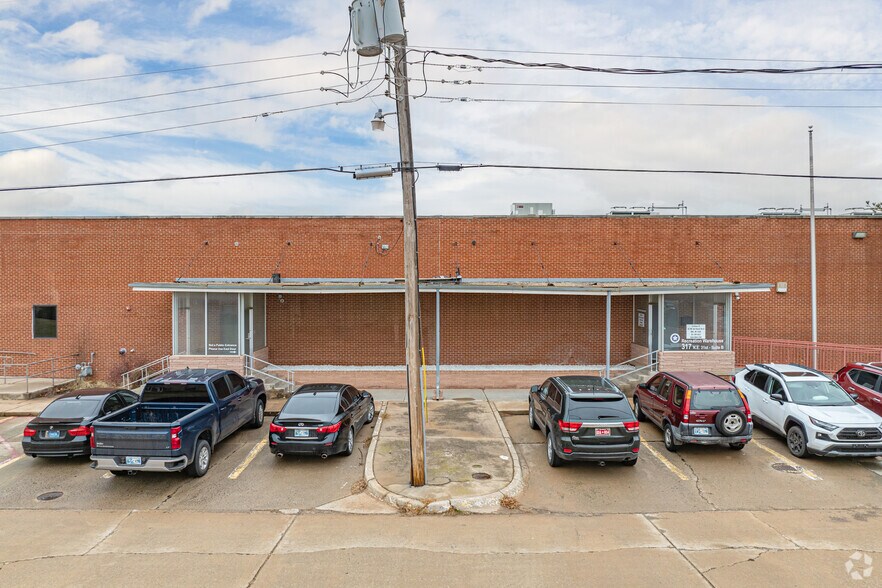 More Photos Of 317 NE 31st St, Oklahoma City Distribution For Sale